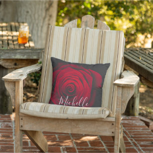 Maßgeschneidertes Monogramm rote Rose Vintages Fot Kissen