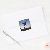 Maßstabsmodell eines F-16 C-Kampffalken Quadratischer Aufkleber (Umschlag)