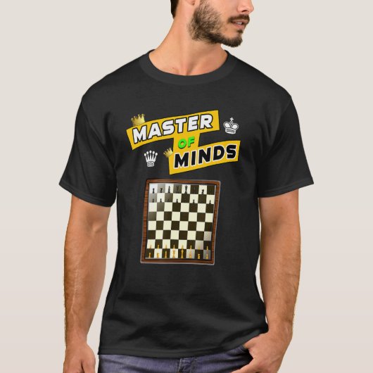 Master of Minds Chessboard and Pieces Strategy SP T-Shirt (Vorderseite)