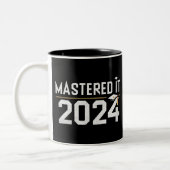 Masterabschluss 2024 zweifarbige tasse (Links)