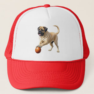 Mastiff englische Dogge mit Ball im Urlaub Truckerkappe