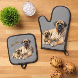 Mastiff englische Dogge mit Kind im Urlaub Ofenhandschuh & Topflappen-Set