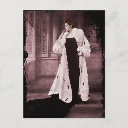 Mata Hari in White Fur Coat Postkarte (Vorderseite)