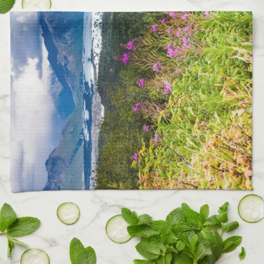 Matanuska-Tal, Südzentralalaska Geschirrtuch (Gefaltet)