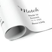 Match made in heaven add name date simple calligra geschenkpapier (Rolleneckpunkt)