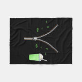 Matcha And Quarter Zips Meme Est 2025 Funny Gift M Fleecedecke (Vorderseite (Horizontal))