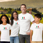 Matching Family Italien Trip Italienische Flagge C T-Shirt<br><div class="desc">Reisen nach Italien mit Ihrer Familie oder einer Reisegruppe? Dann ist dieses Shirt perfekt - das Design verfügt über die italienische Flagge und 2 Textzeilen. Fügen Sie Ihren Familiennamen oder Gruppennamen,  das Urlaubsdatum oder jeden beliebigen benutzerdefinierten Text hinzu. Einfach und klassisch - perfekt für Gruppenreisende und Fotos.</div>