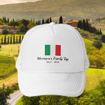 Matching Family Italien Trip Italienische Flagge C Truckerkappe<br><div class="desc">Reisen nach Italien mit Ihrer Familie oder einer Reisegruppe? Dann ist dieser Hut perfekt - das Design verfügt über die italienische Flagge und 2 Zeilen Text nach Maß. Fügen Sie Ihren Familiennamen oder Gruppennamen, das Urlaubsdatum oder jeden beliebigen benutzerdefinierten Text hinzu. Einfach und klassisch - der perfekte Hut für Ihre...</div>