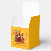 Matching Happy Kwanzaa 3 Ladys Yellow Geschenkschachtel (Geöffnet)