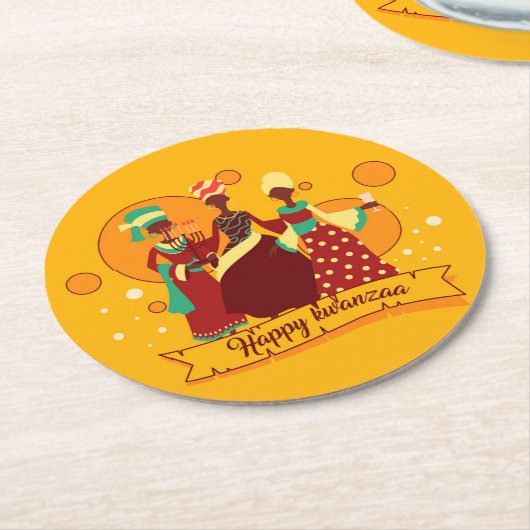 Matching Happy Kwanzaa 3 Ladys Yellow Runder Pappuntersetzer (Angewinkelt)