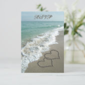 Matching RSVP Card, Two Sand Hearts Beach Wedding Karte (Stehend Vorderseite)