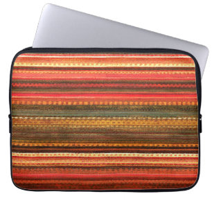 Material Textil Streifen Rot Orange und Grün Laptopschutzhülle