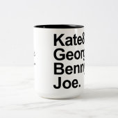 Math Detectives - Kate, George, Benny und Joe Zweifarbige Tasse (Mittel)