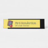 Mathe auf Tafel mit Apple-Lehrer Schreibtischnamensplakette (Vorderseite )