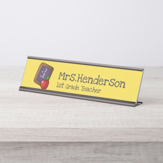 Mathe auf Tafel mit Apple-Lehrer Schreibtischnamensplakette (Vorderseite )