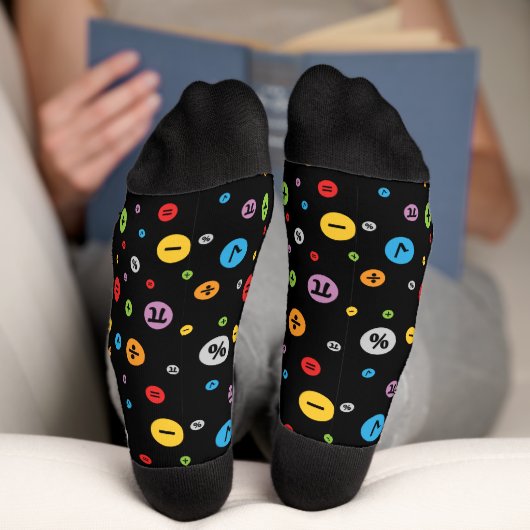 Mathematik Symbole in farbigen Kreisläufen Muster  Socken (Unterseite)