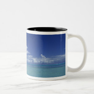 Matira Beach auf der Insel Bora Bora, Zweifarbige Tasse