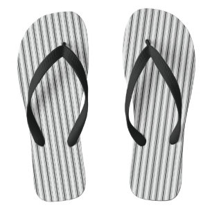 Matratzenkreuzung in Schwarz-weißem Muster Badesandalen