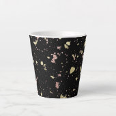Matte Gold und Rose Gold Flakes Black Milchtasse (Vorderseite)