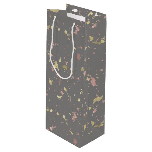 Matte Gold und Rose Gold Flakes Warmes Dunkles Gra Geschenktüte Für Weinflaschen (Vorderseite Schrägansicht)