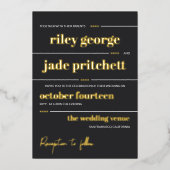 Matte Schwarz-weiße Goldtypografie 2 in 1 Hochzeit Folieneinladung (Vorderseite)