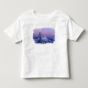 Matterhorn bei Morgengrauen, Zermatt, Schweizer Al Kleinkind T-shirt