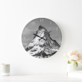 Matterhorn Black and White Small Numbers Große Wanduhr (Zuhause)