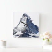 Matterhorn, Hausberg in den Schweizer Alpen Quadratische Wanduhr (Zuhause)