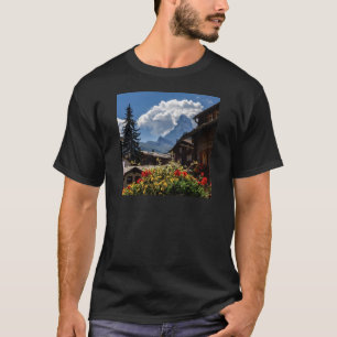 Matterhorn- und Zermattdorfhäuser, die Schweiz T-Shirt