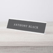 Mattes Schwarz Minimalist Einfach Elegant Klassisc Schreibtischnamensplakette (Vorderseite )