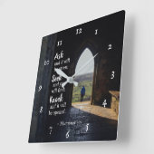 Matthew 7:7, Gefragt, und es wird gegeben Quadratische Wanduhr (Winkel)