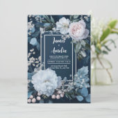 Mattiert Blue Floral Wedding Einladung (Stehend Vorderseite)