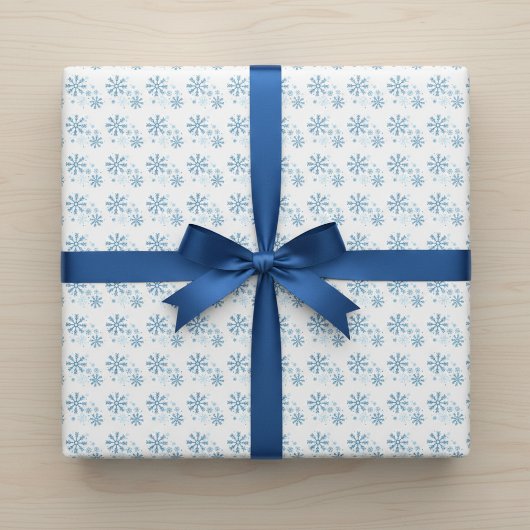Mattiert Flurries Blue Snowflake Wrapping Paper Geschenkpapier