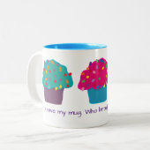 Mattierte Cupcakes Regenbogen Sprinkle Whimsisches Zweifarbige Tasse (Vorderseite Links)