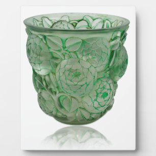 Mattierte Green Art Deco Glasvase mit Rose. Fotoplatte