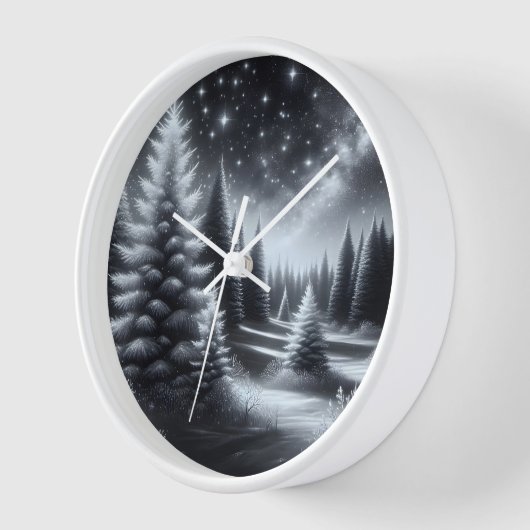 Mattierte Kiefernbäume im Winter Uhr (Winkel)