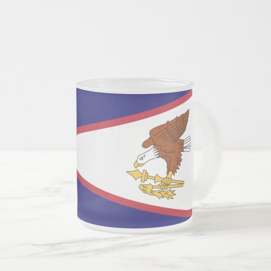 Mattierte kleine Tasse aus Glas mit amerikanischer (VorderseiteRechts)