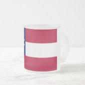 Mattierte kleine Tasse aus Glas mit georgischer Fl (VorderseiteRechts)