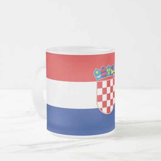 Mattierte kleine Tasse aus Glas mit kroatischer Fl (Vorderseite Links)
