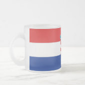 Mattierte kleine Tasse aus Glas mit kroatischer Fl (Links)