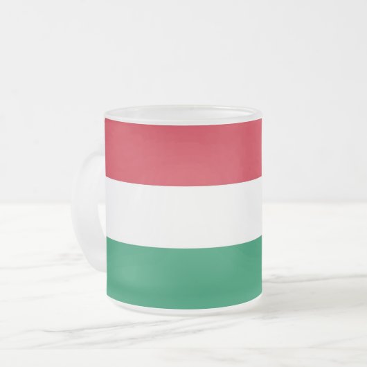 Mattierte kleine Tasse aus Glas mit ungarischer Fl (Vorderseite Links)
