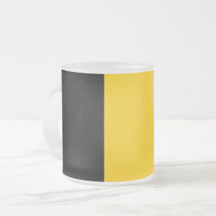 Mattierte kleine Tasse mit belgischer Flagge