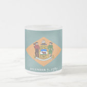 Mattierte kleine Tasse mit der Flagge von Delaware (Mittel)
