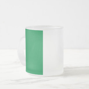 Mattierte kleine Tasse mit italienischer Flagge