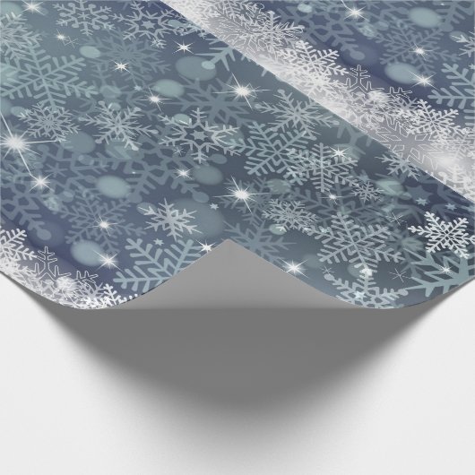 Mattierte Schneeflocken Winterwonderland Urlaub Geschenkpapier (Ecke)