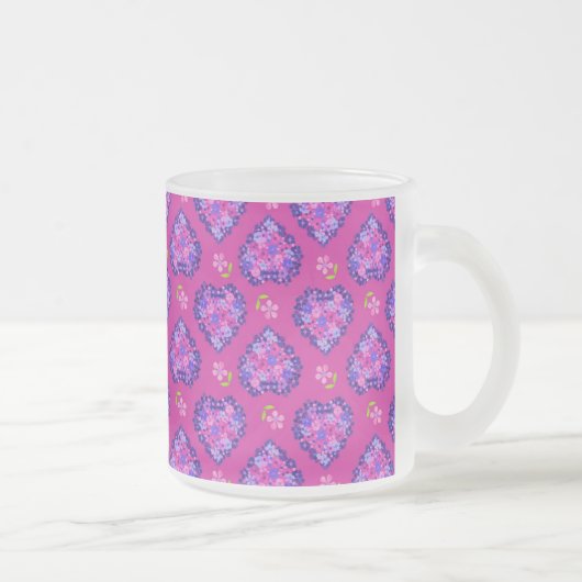 Mattierte Tasse aus Glas, Magenta Herz und Blume (Rechts)