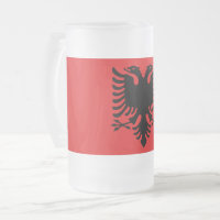 Mattierte Tasse aus Glas mit albanischer Flagge