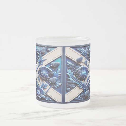 Mattierte Tasse aus Glas mit schottischen Thistles (Mittel)