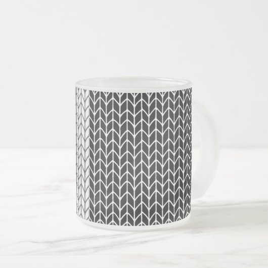 MATTIERTE Tasse aus STRICK (VorderseiteRechts)