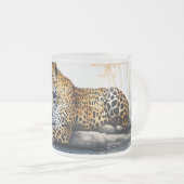 Mattierte Tasse mit Lounging Leopard (VorderseiteRechts)